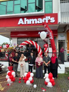 Ahmad’s Fried Chicken lancar cawangan ke-44, sasar 80 cawangan menjelang hujung tahun
