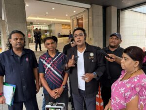 Bank Tolak Bayaran Penuh, Dato’ Dr Kalaivanar Bangkit Bela Rakyat Marhaen!
