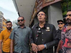 “Kami Bukan Menentang, Kami Merayu Keadilan!” – Dato’ Dr Kalaivanar Seru Pemandu Lori Turun ke Parlimen