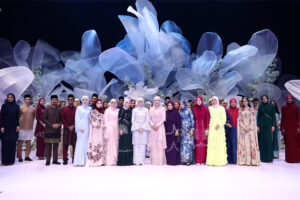 Pertunjukan fesyen WARNA LEBARAN ARIANI 2026 tampilkan Keindahan warna dan gaya dengan lebih 100 rekaan